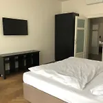 James Hotel & Apartments